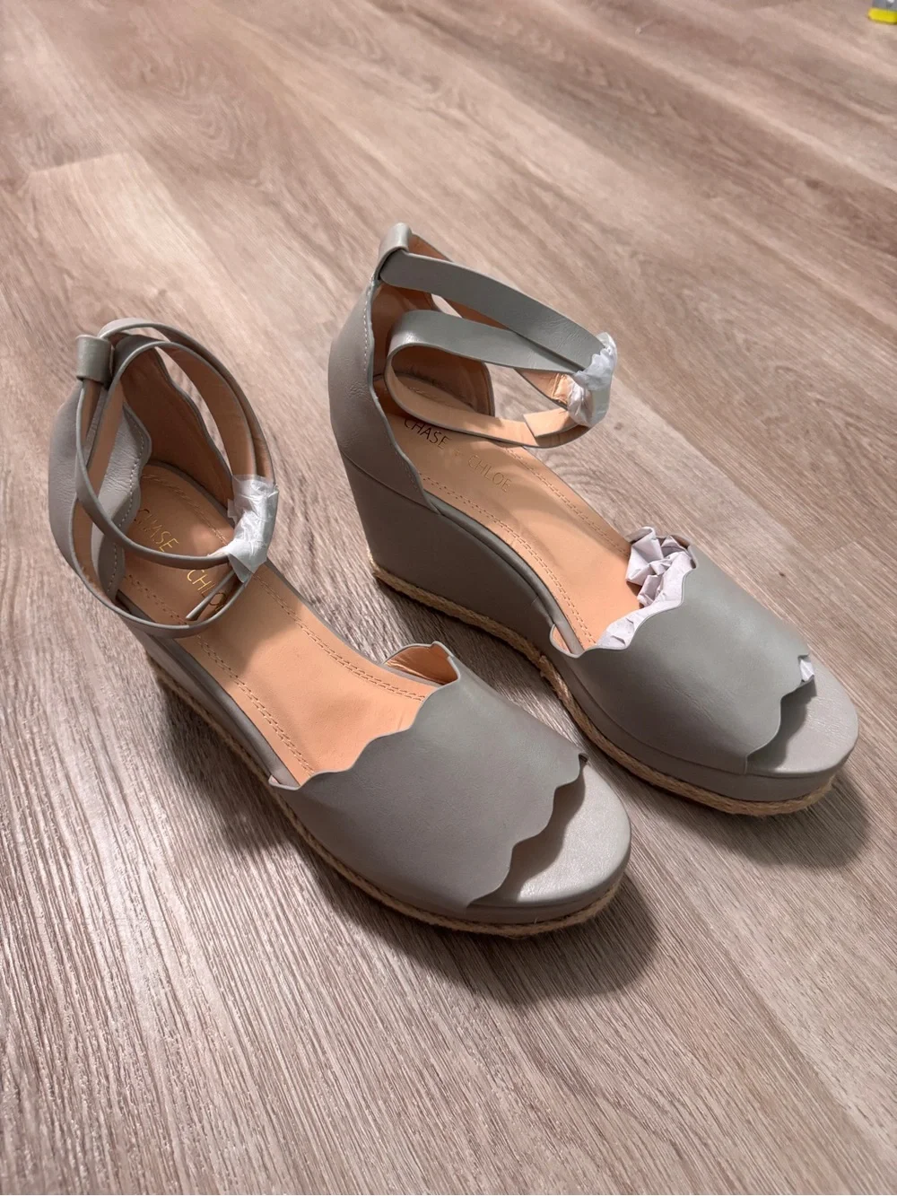 Chase + Chloe Raina Espadrille Wedge Shoes Scallop Gray Peep Toe Grey